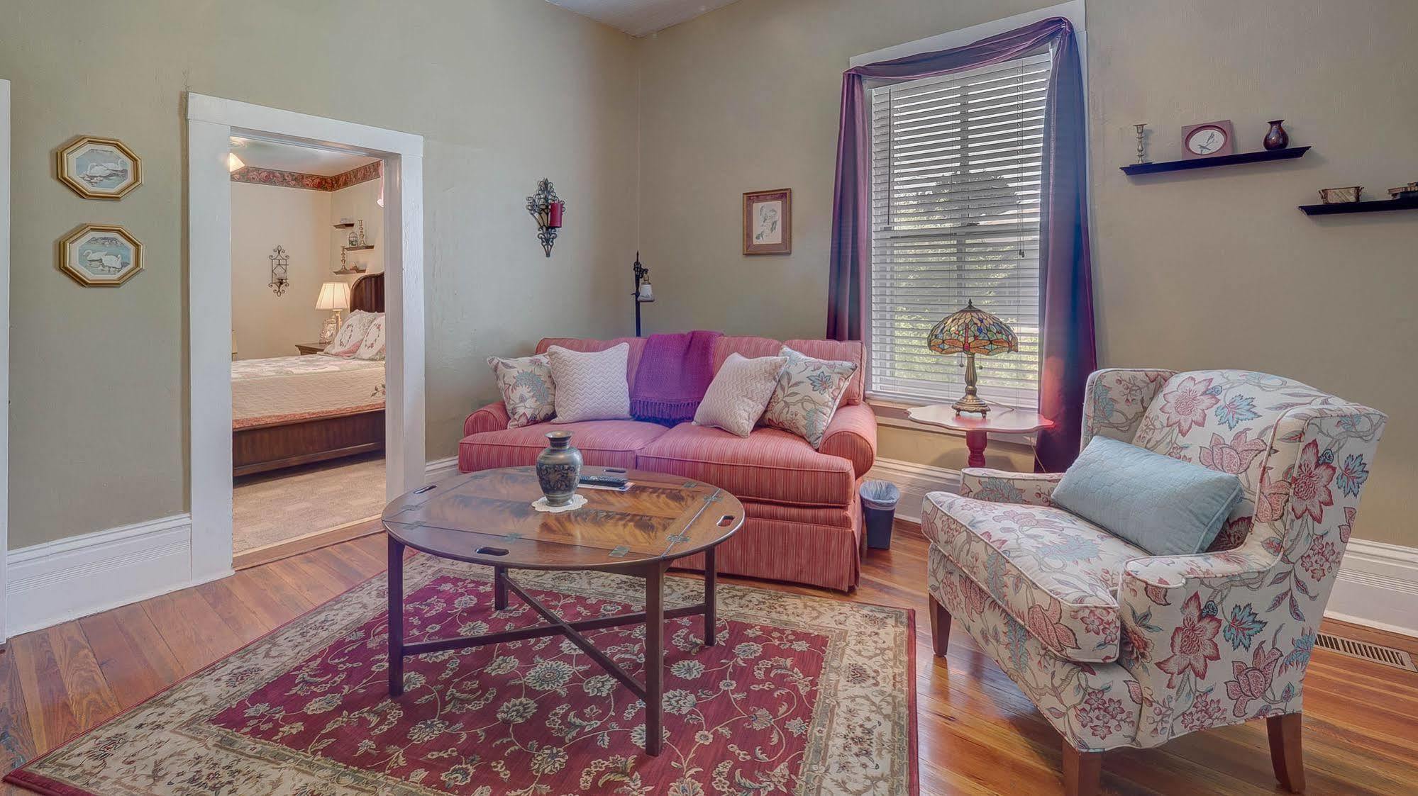 Blue Ridge Inn Bed And Breakfast Exterior photo